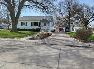 315 E 5th St, Curtis, NE 69025