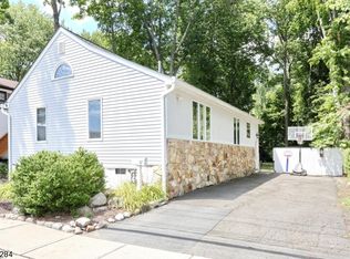 47 Carol St, Ramsey, NJ 07446