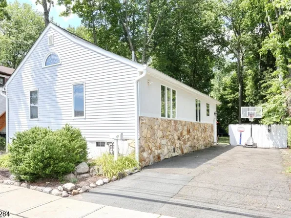 47 Carol St, Ramsey Boro, NJ 07446