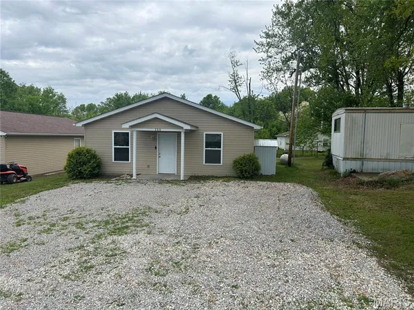 250 College Cir, Eolia, MO 63344