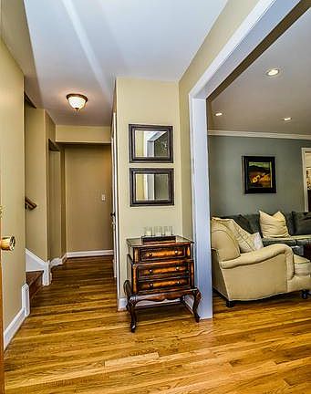 3rd image of 8009 Candlewood Dr