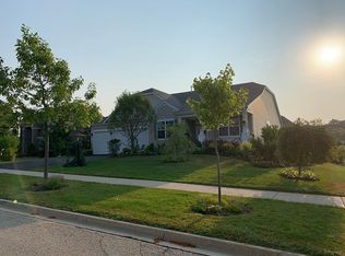 951 Brandon Ct, North Aurora, IL 60542