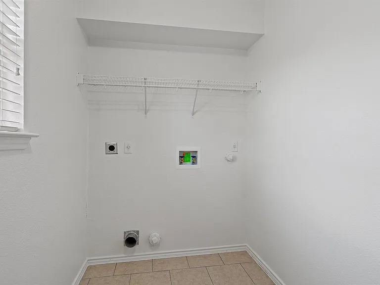 12629 James Polk St — Photo 31