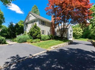 762 Hillside Rd, Fairfield, CT 06824