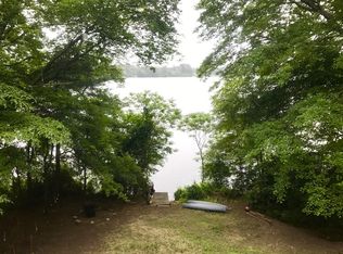 25 White Island Rd, Halifax, MA 02338