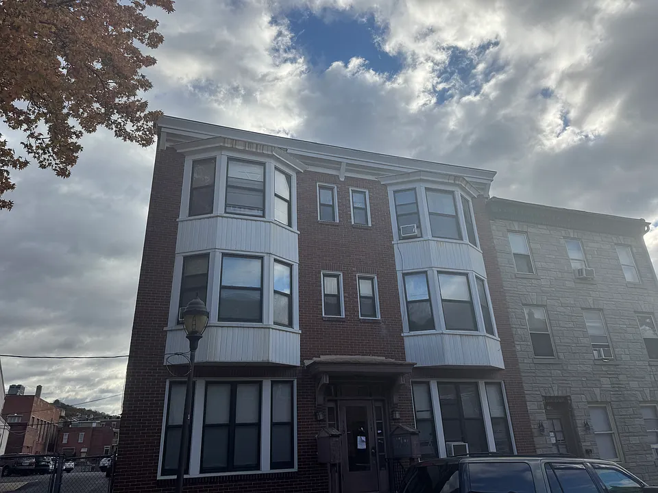 115 S 4th Street