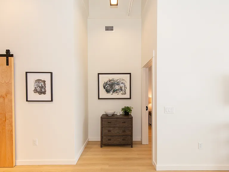 515 W Aspen St #301 — Photo 10