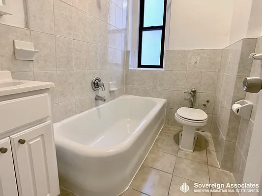 Rented by Sovereign Associates | media 18