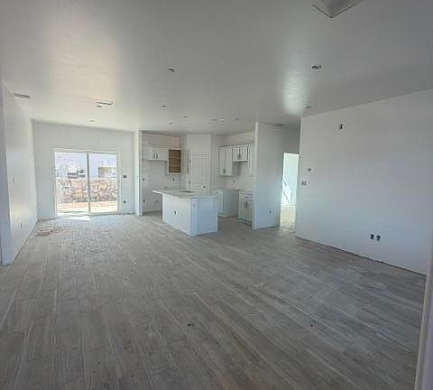 4th image of 6549 Thrush Place St