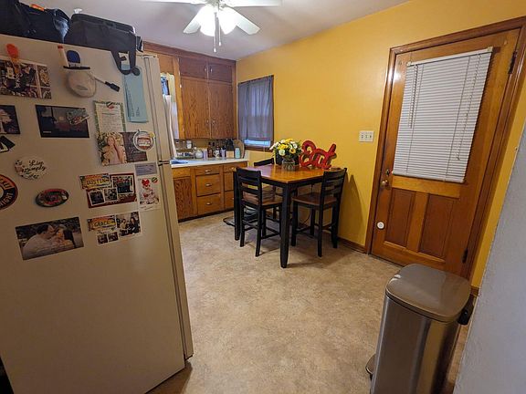 3rd image of 256 W Union St