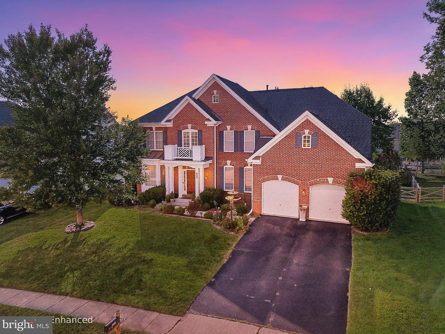 5 bed, 3.5 bath, 5228 sqft, $4,490 — Photo 1