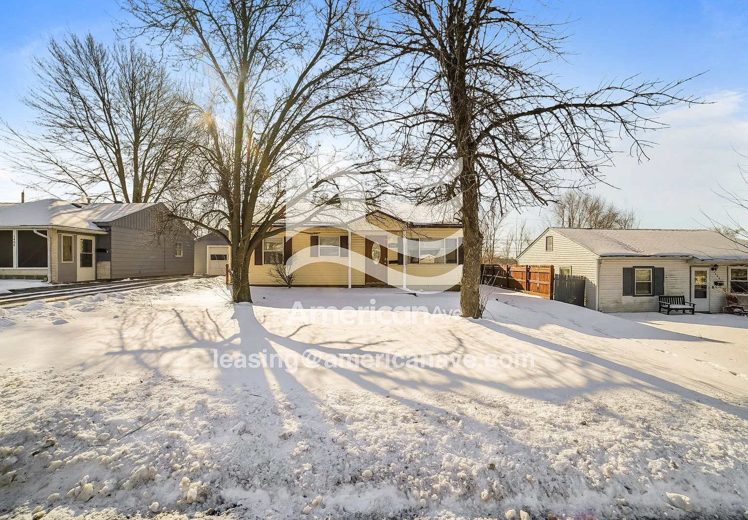 3 bed, 1.0 bath, 894 sqft, $1,460 — Photo 2