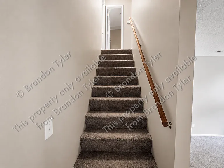 701 S 40th St — Photo 8