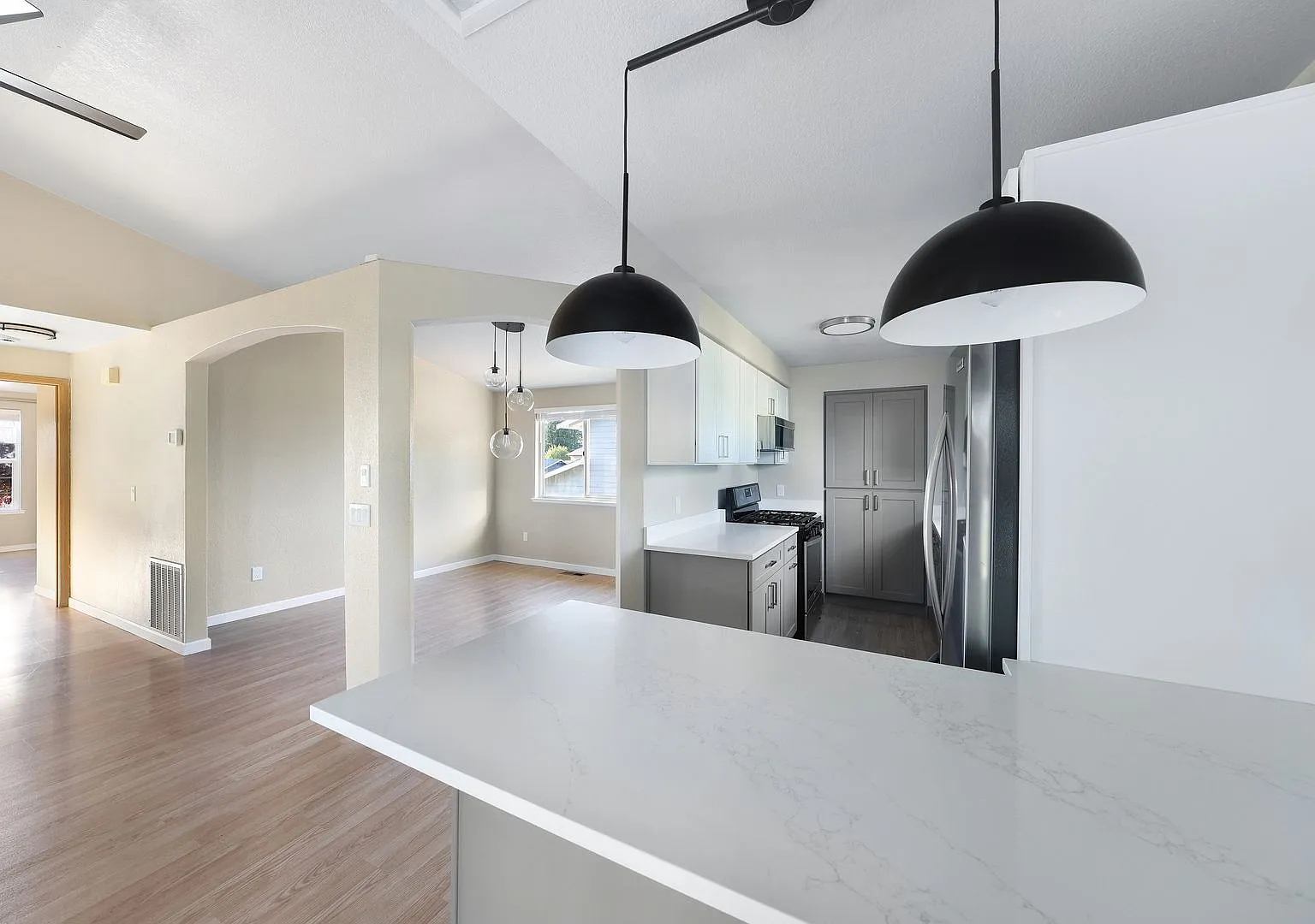 3 Bed 2 Bath - Large Yard - Group - Dog Friendly - Island Hospital — Photo 3