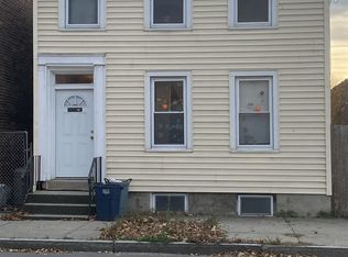 157 Hill St, Troy, NY 12180