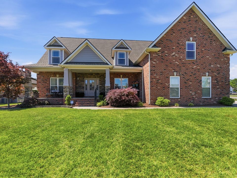 1st image of 3131 Robinwood Dr