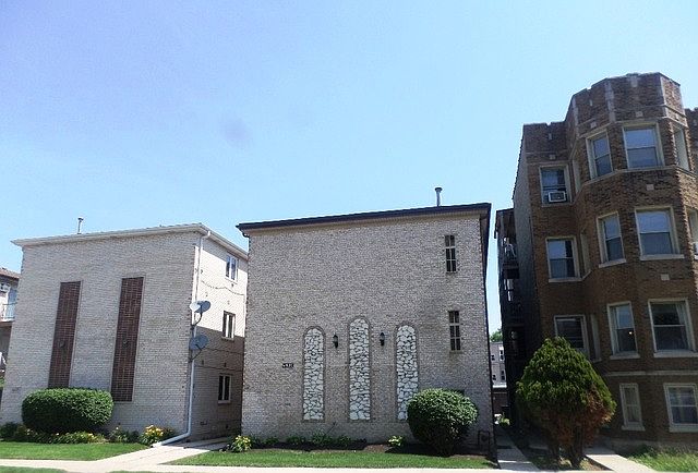 1st image of 6831 N Northwest Hwy APT 1N