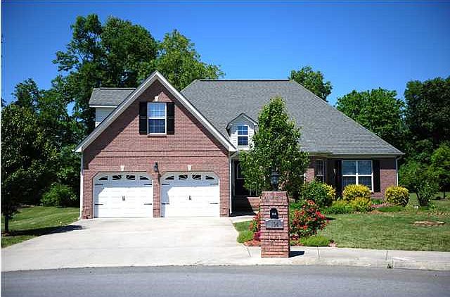 1st image of 104 Honeyberry Ln
