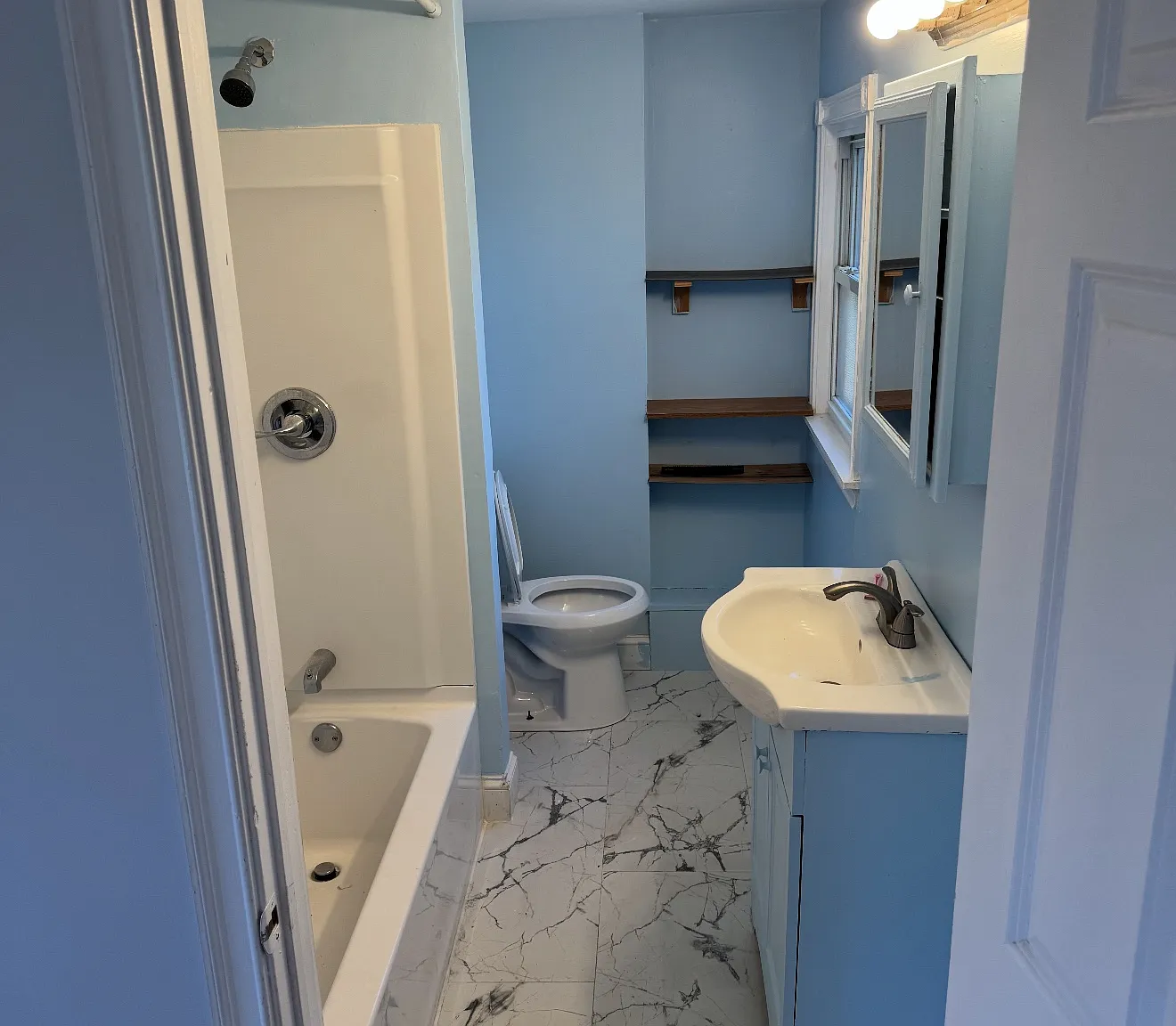 2 bed, 1000 sqft, $2,300 — Photo 1