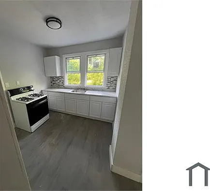 14752 Petoskey Ave — Photo 1