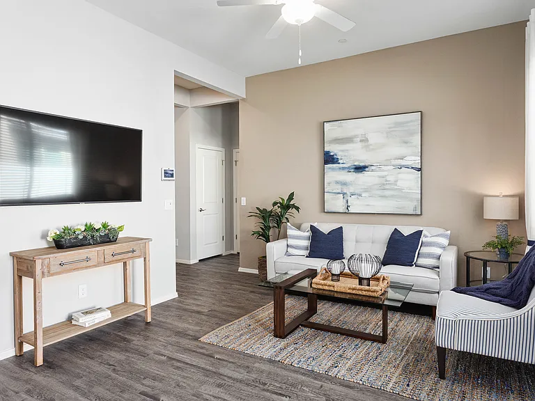 The Logan at Ellsworth — Photo 15