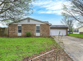 1515 Canterbury Dr, Shelbyville, IN 46176