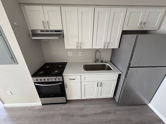 5th image of 4700 Westgrove St APT 701