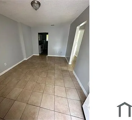 1579 W 23rd St #4 — Photo 9