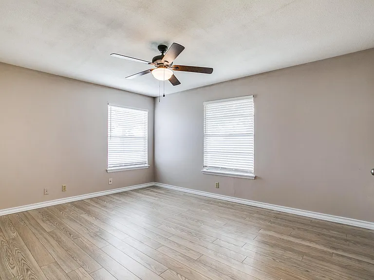 5715 Angie Pl — Photo 14