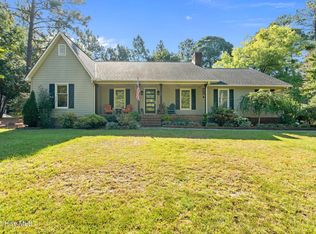 2 Goldenrod Dr, Whispering Pines, NC 28327