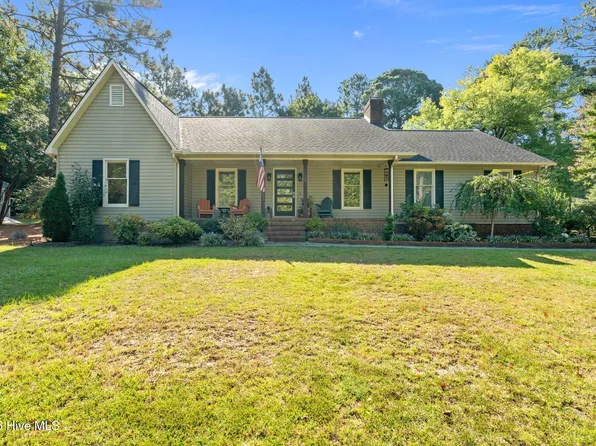 2 Goldenrod Drive, Whispering Pines, NC 28327
