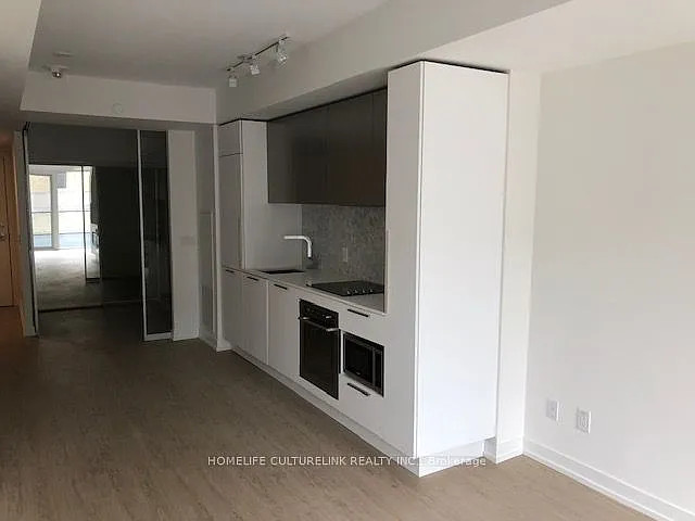 3 bed, $2,950 — Photo 3