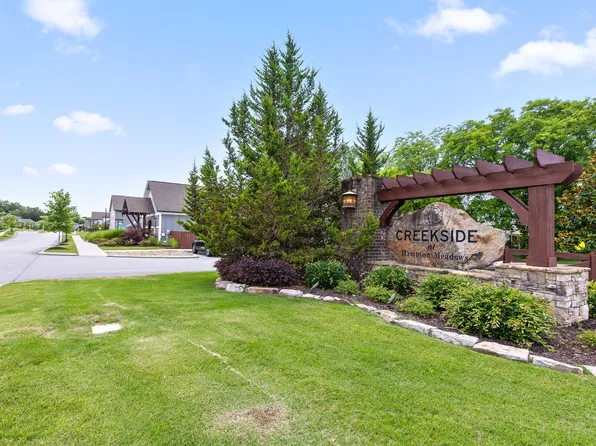 8410 Gray Fox Ct, Ooltewah, TN 37363
