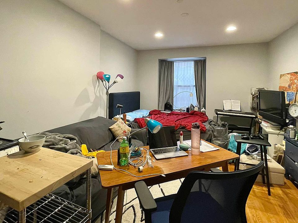 1st image of 27 E 126th St #A