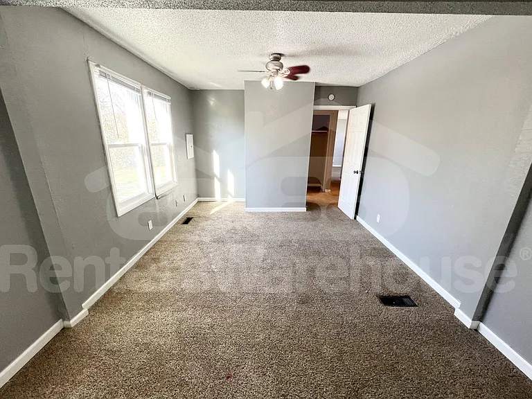 3736 Cypress Ave — Photo 11