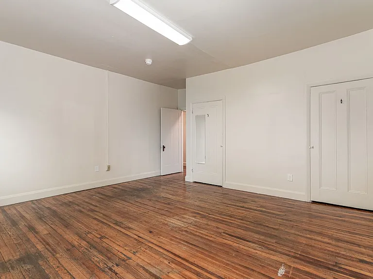 19-23 W High St — Photo 26