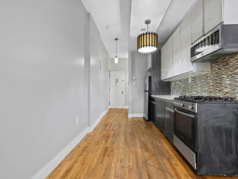 1073 Bedford Ave #3C — Photo 2