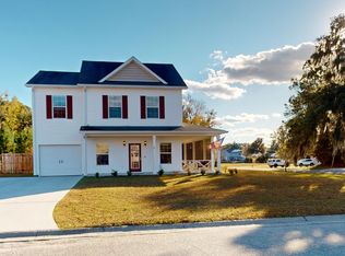 17 Wintergreen Dr, Beaufort, SC 29906