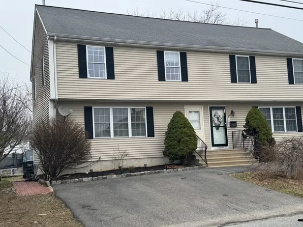 4 Middleton St Unit 4, Milford, MA 01757