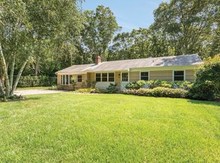 78 Old Fish Cove Rd, Southampton, NY 11968