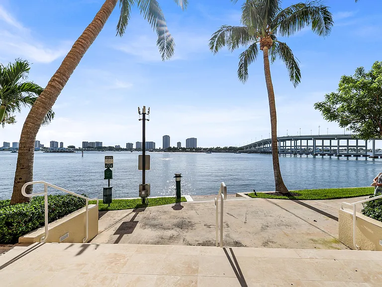 2650 Lake Shore Dr #1202 — Photo 39
