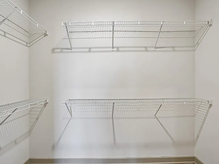 Ashley - Walk-in Closet