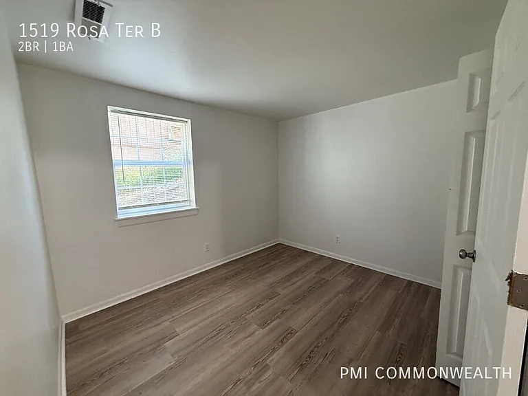 1519 Rosa Ter #B — Photo 7