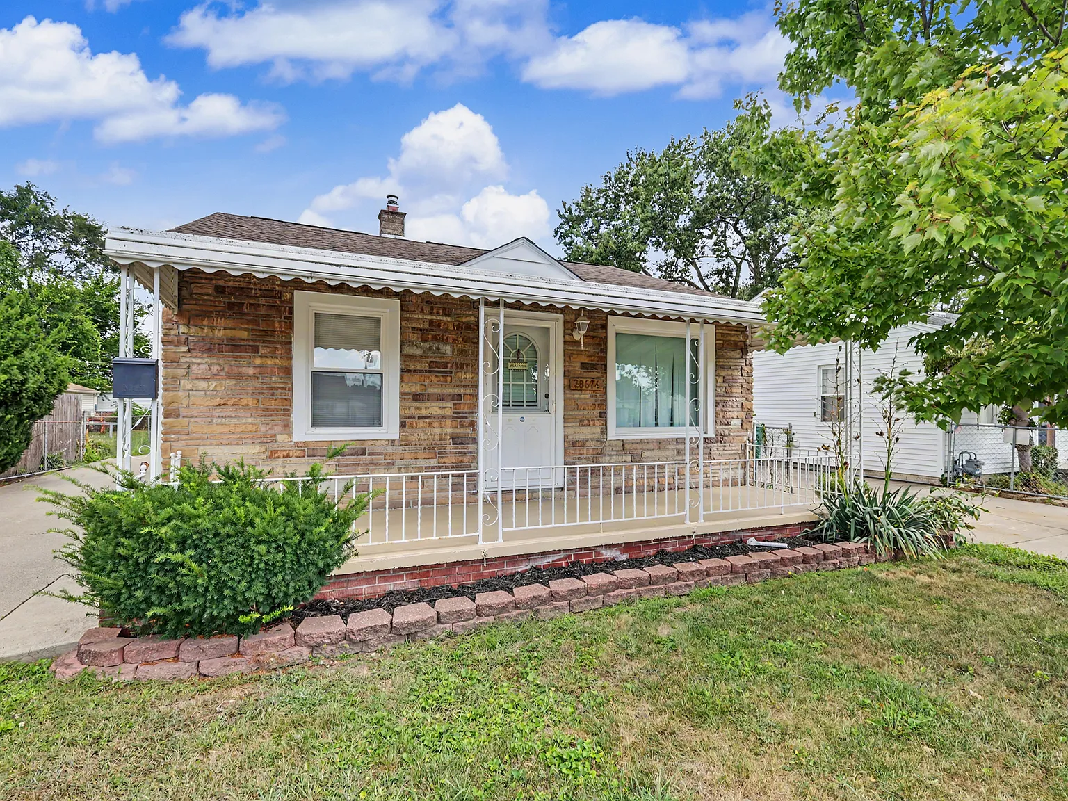 2 bed, 804 sqft, $1,650 — Photo 3