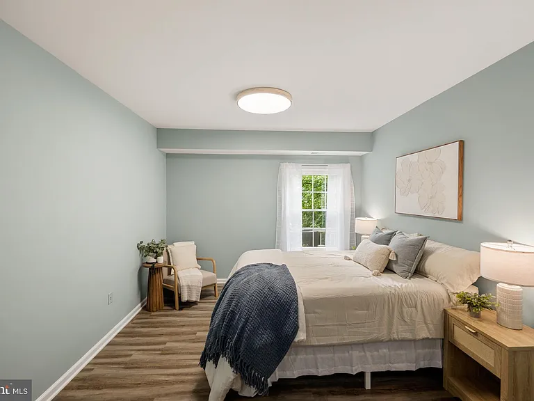 2811 S Woodrow St #B — Photo 15