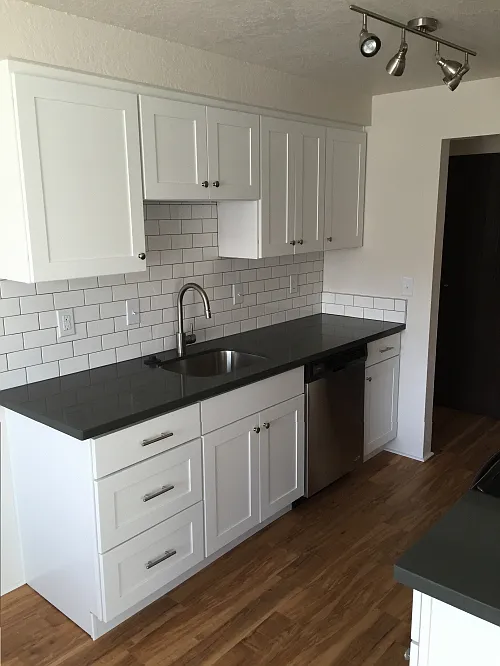 52nd Street Apts - 2 Bedrooms — Photo 3