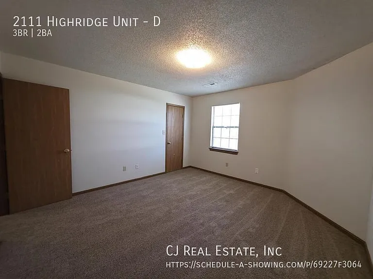 2111 Highridge Dr #D — Photo 7
