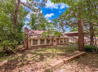 109 Hill Top Rd, Huntsville, TX 77320