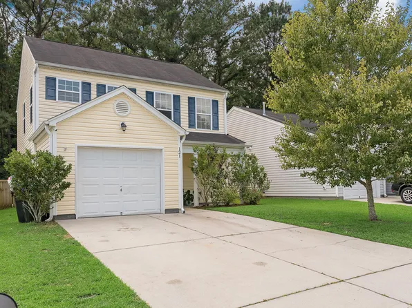 121 Coosawatchie St, Summerville, SC 29485