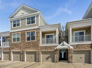303 Waterview Ct, Cedar Knolls, NJ 07927